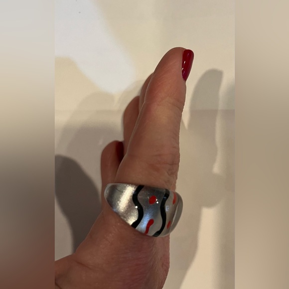 Lucite Ring - Picture 2 of 5